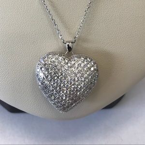 Beautiful 925 silver puffy heart with zircons
